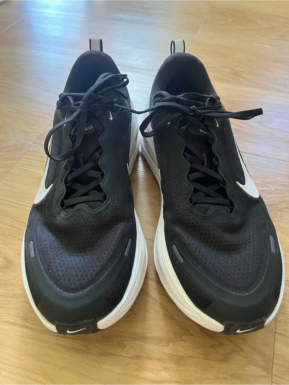 Nike Vomero Plus Men's Road Running Shoes  Sz. 11.5